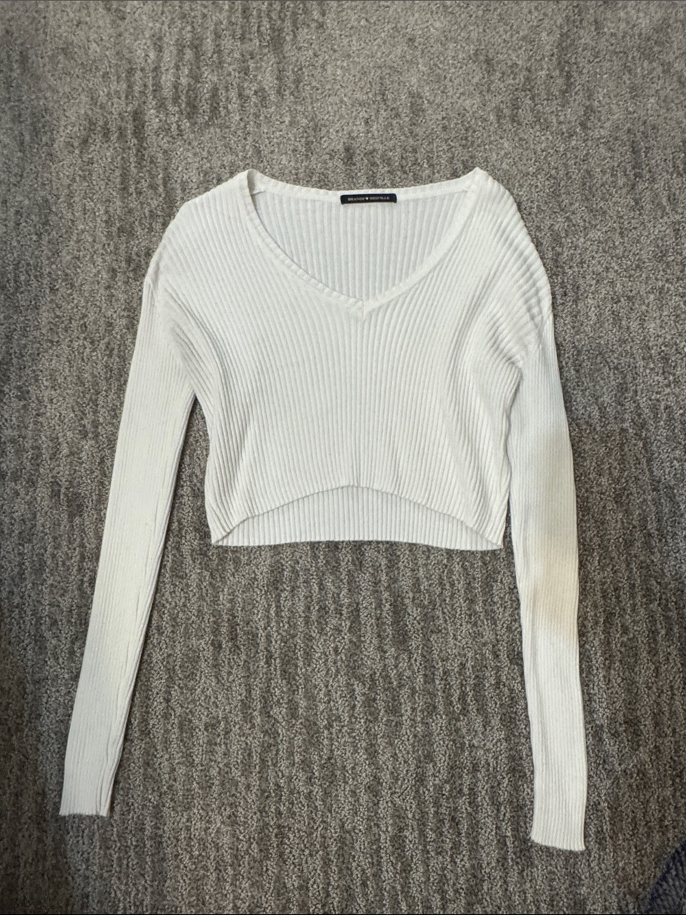 Ribbed V-Neck Cropped Sweater Top - White